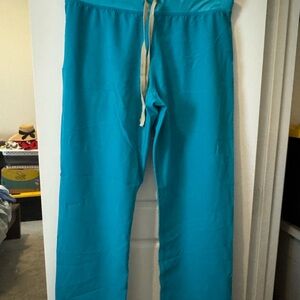 Figs Livingston Basic Scrub Pants - teal
Worn only a few times.